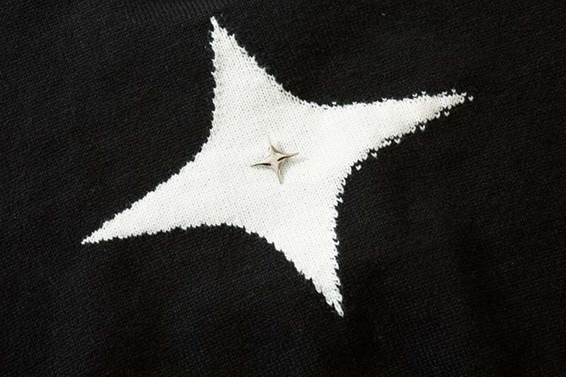 Four-pointed Star Sweater (2 Colors)