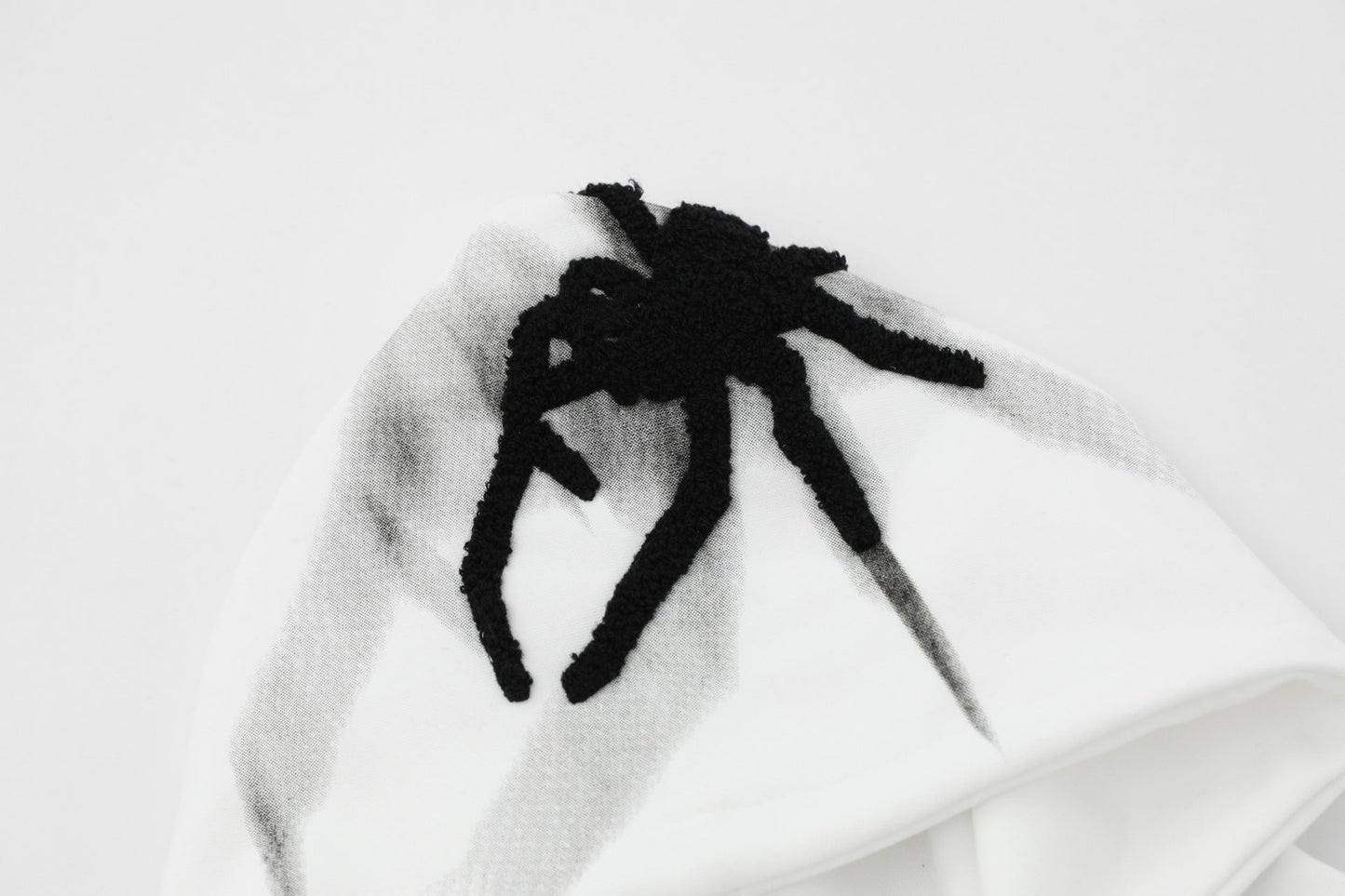 Loose Spider Hoodie (2 Colors)